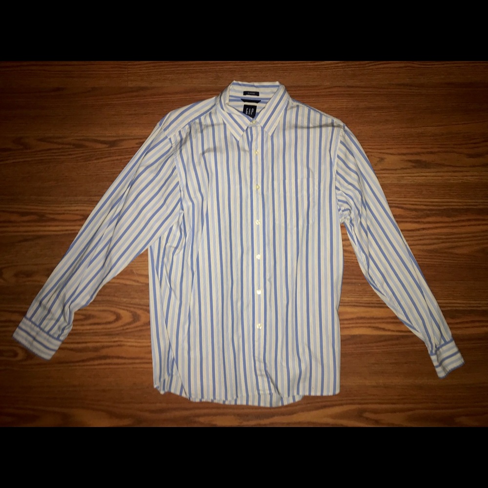 GAP Men’s striped dress shirt